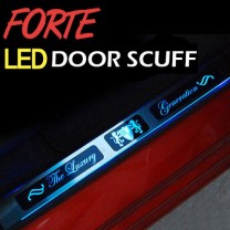 Накладки на пороги LED (ХРОМ) Luxury Generation - KIA Forte (ARTX)
